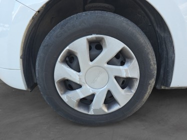 Dacia sandero ambiance entretien a jour attelage sce 75ch sans clim occasion avignon (84) simplicicar simplicibike france