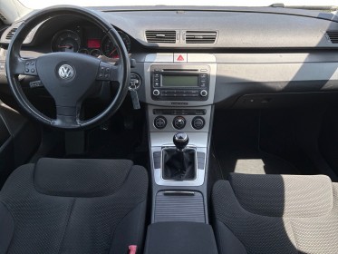Volkswagen passat 2.0 tdi 140ch confort occasion simplicicar orgeval  simplicicar simplicibike france