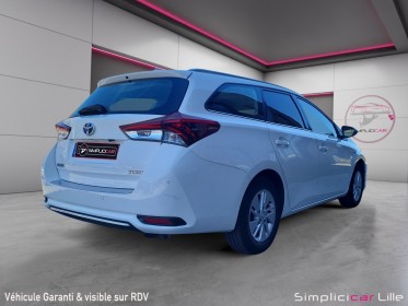 Toyota auris touring sports pro my17 hybride pro 136h design business//garantie 12 mois// occasion simplicicar lille ...