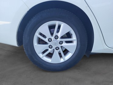 Toyota auris touring sports pro my17 hybride pro 136h design business//garantie 12 mois// occasion simplicicar lille ...