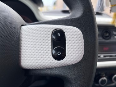 Renault twingo iii 1.0 sce 70 limited 2017 edc occasion simplicicar lagny  simplicicar simplicibike france