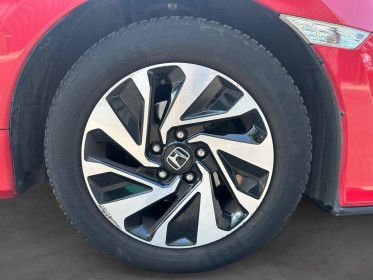 Honda civic 2018 1.0 i-vtec 126 elegance // garantie 12 mois / sièges chauffants / très bon état! occasion  simplicicar...
