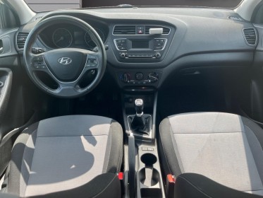 Hyundai i20 1.2 75 initia  entretien constructeur  garantie 12 mois occasion simplicicar vernon simplicicar simplicibike france