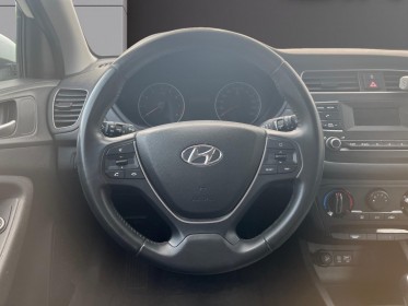 Hyundai i20 1.2 75 initia  entretien constructeur  garantie 12 mois occasion simplicicar vernon simplicicar simplicibike france
