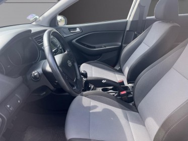 Hyundai i20 1.2 75 initia  entretien constructeur  garantie 12 mois occasion simplicicar vernon simplicicar simplicibike france