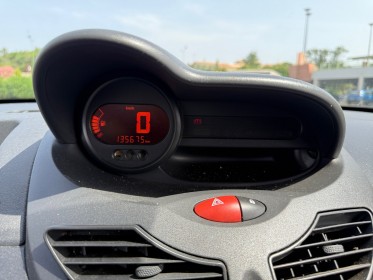Renault twingo ii 1.2 60 eco2 authentique climatisation vitre electrique garantie 12 mois occasion simplicicar narbonne...