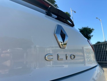 Renault clio v tce 100 - grand Écran easylink 9,3 - caméra - carplay - 2eme main - garantie 12 mois occasion simplicicar...