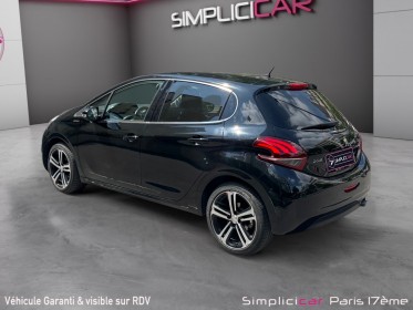 Peugeot 208 1.2 puretech 110ch ss bvm5 gt line/ courroie change / radar de recul / garantie 12 mois occasion paris 17ème...
