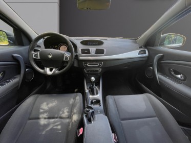 Renault megane iii berline dci 130 fap energy eco2 dynamique occasion simplicicar coeur d'yvelines - auto expo 78 simplicicar...