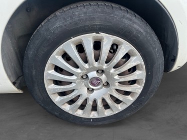 Fiat punto evo 1.2 8v 69 ss dynamic 1ére main , entretien full fiat à jour , distribution  kit embrayage ok chez fiat...
