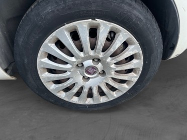 Fiat punto evo 1.2 8v 69 ss dynamic 1ére main , entretien full fiat à jour , distribution  kit embrayage ok chez fiat...