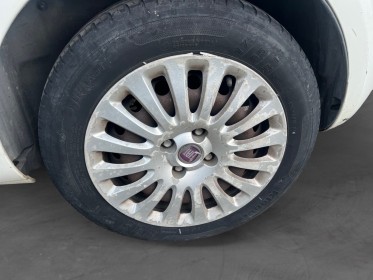 Fiat punto evo 1.2 8v 69 ss dynamic 1ére main , entretien full fiat à jour , distribution  kit embrayage ok chez fiat...