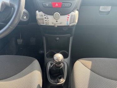 Toyota aygo mc2 2014 1.0 vvt-i style edition  garantie 12 mois occasion simplicicar vernon simplicicar simplicibike france