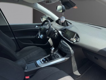 Peugeot 308 1.2 puretech 110ch ss bvm5/camera de recul/regulateur de vitesse occasion paris 17ème (75)(porte maillot)...