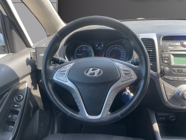 Hyundai ix20 1.6 crdi 115 pack premium / climatisation / radar arrière / garantie 12 mois occasion simplicicar salon de...