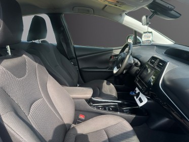 Toyota prius business 136h dynamic business garantie 12 mois occasion simplicicar villebon-sur-yvette simplicicar...