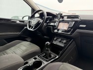 VOLKSWAGEN d'occasion TOURAN 1.6 TDI 115 CARAT E 7P de 2017 Vannes