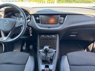 Opel grandland x 1.5 diesel 130 ch design line avec attelage garantie 12 mois occasion scl 56 - simplicicar vannes...
