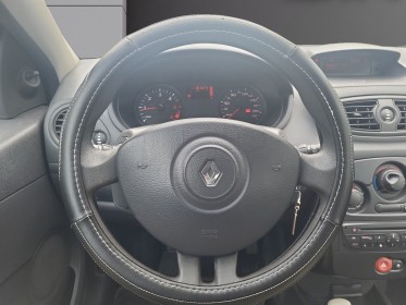 Renault clio iii dci 75 eco2 authentique euro 5 occasion simplicicar lille  simplicicar simplicibike france
