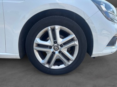 Renault megane iv berline business tce 100 energy business - garantie 12 mois occasion simplicicar nimes - rb auto...