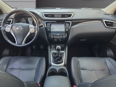 Nissan qashqai 1.5 dci 110 tekna 2x4 toit pano sièges chauffants garantie 12 mois occasion simplicicar vichy simplicicar...