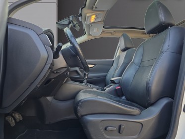 Nissan qashqai 1.5 dci 110 tekna 2x4 toit pano sièges chauffants garantie 12 mois occasion simplicicar vichy simplicicar...