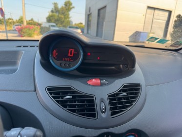 Renault twingo ii 1.2 lev 16v 75 eco2 authentique euro 5 garantie 12 mois occasion simplicicar toulon est simplicicar...