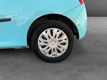 Renault twingo ii 1.2 lev 16v 75 eco2 authentique euro 5 garantie 12 mois occasion simplicicar toulon est simplicicar...
