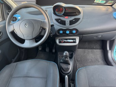 Renault twingo ii 1.2 lev 16v 75 eco2 authentique euro 5 garantie 12 mois occasion simplicicar toulon est simplicicar...