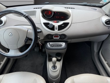 Renault twingo ii 1.2 16v initiale garantie 12 mois occasion simplicicar toulon est simplicicar simplicibike france