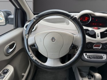 Renault twingo ii 1.2 16v initiale garantie 12 mois occasion simplicicar toulon est simplicicar simplicibike france