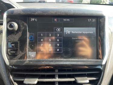 Peugeot 208 1.2 82ch bvm5 allure / courroie ok / entretien ok / climatisation occasion simplicicar salon de provence...