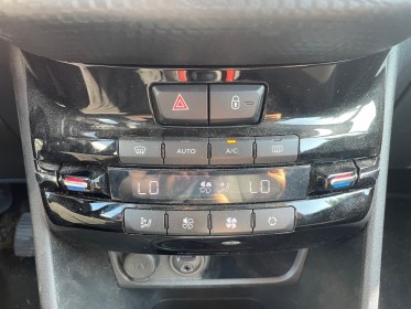 Peugeot 208 1.2 82ch bvm5 allure / courroie ok / entretien ok / climatisation occasion simplicicar salon de provence...