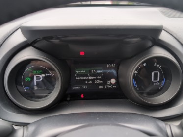 Toyota yaris cross hybride my21 116h 2wd dynamic - garantie 12 mois occasion simplicicar brest simplicicar simplicibike france