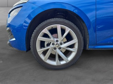 Skoda kamiq 1.0 tsi evo 110 ch dsg-7 style attelage amovible garantie 12 mois occasion simplicicar vichy simplicicar...