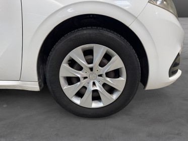 Peugeot 208 affaire 1.6 bluehdi 75 bvm5 confort garantie 12 mois occasion simplicicar angers simplicicar simplicibike france