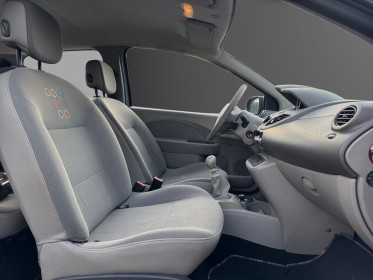 Renault twingo ii 1.2 lev 16v 75 eco2 authentique euro 5 occasion champigny-sur-marne (94) simplicicar simplicibike france