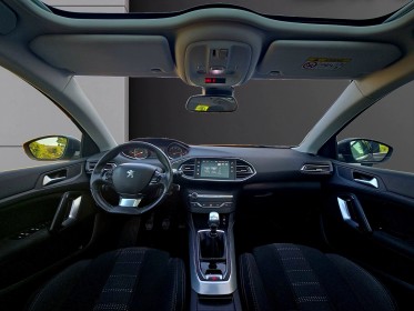 Peugeot 308 1.6 hdi 115ch finition : allure / toit pano. / caméra de recul / bluetooth / garantie 12 mois occasion avignon...