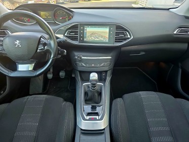 Peugeot 308 1.6 hdi 115ch finition : allure / toit pano. / caméra de recul / bluetooth / garantie 12 mois occasion avignon...