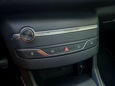 Peugeot 308 1.6 hdi 115ch finition : allure / toit pano. / caméra de recul / bluetooth / garantie 12 mois occasion avignon...