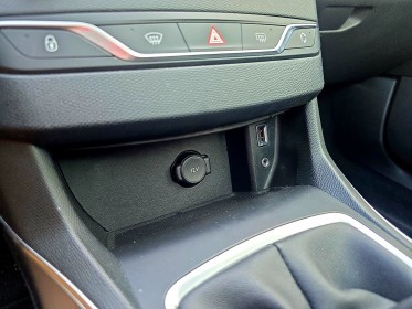 Peugeot 308 1.6 hdi 115ch finition : allure / toit pano. / caméra de recul / bluetooth / garantie 12 mois occasion avignon...