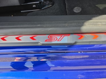 Ford focus st 2.0 250 ch ss ecoboost sièges avants chauffants garantie 12 mois occasion simplicicar vichy simplicicar...