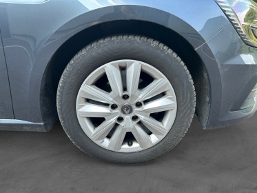 Renault megane iv berline dci 115 business - garantie 12 mois occasion simplicicar vienne simplicicar simplicibike france