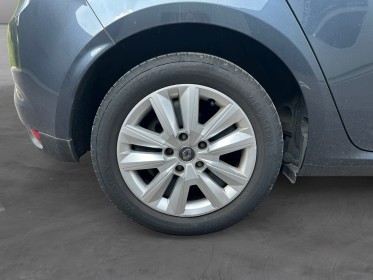 Renault megane iv berline dci 115 business - garantie 12 mois occasion simplicicar vienne simplicicar simplicibike france