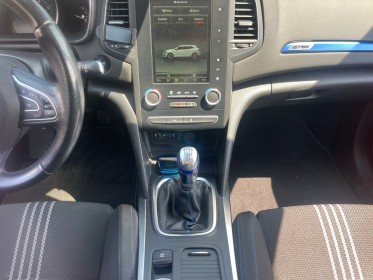 Renault megane iv berline tce 130 energy intens gt line / garantie 12 mois occasion simplicicar rouen simplicicar...