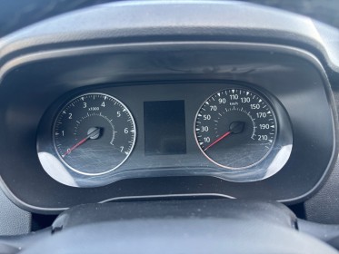 Dacia duster tce 130 fap 4x2 prestige écran tactile caméra de recul jantes alliages 17 pouces garantie 12 mois occasion...