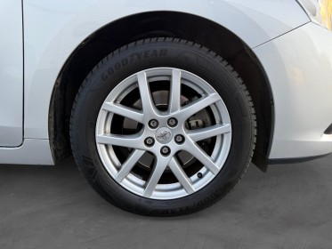 Toyota verso 7 place 2.2 d-4d executive occasion simplicicar st-maximin simplicicar simplicibike france