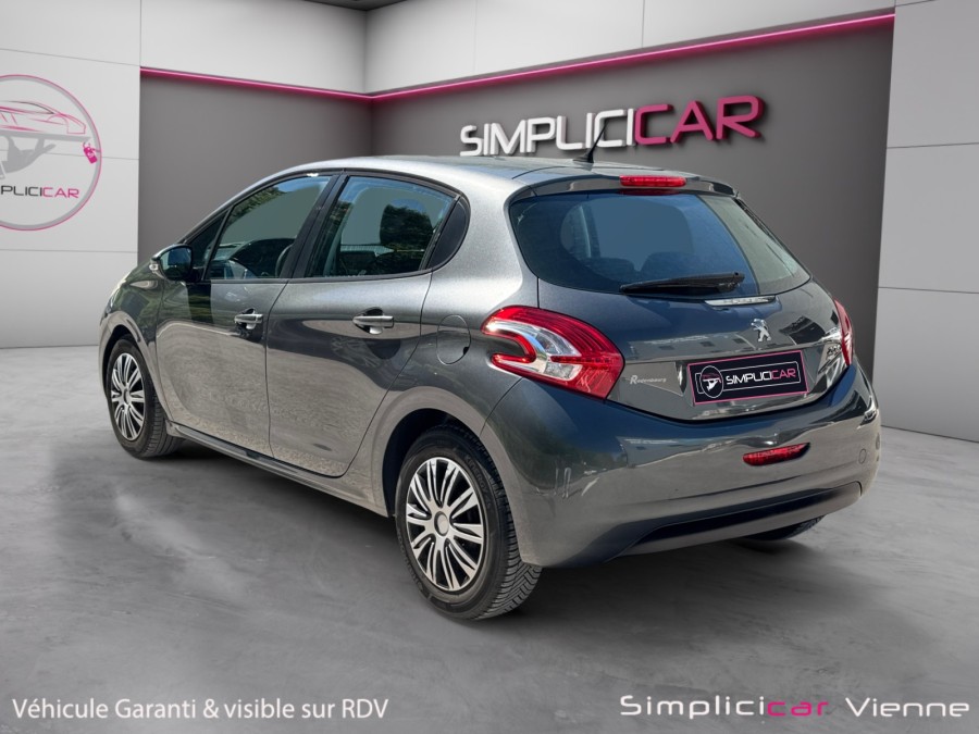 PEUGEOT d'occasion 208 1.6 E-HDI 92 FELINE de 2014 Vienne (38)﻿