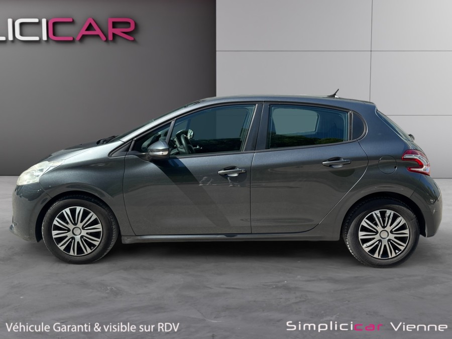 PEUGEOT d'occasion 208 1.6 E-HDI 92 FELINE de 2014 Vienne (38)﻿