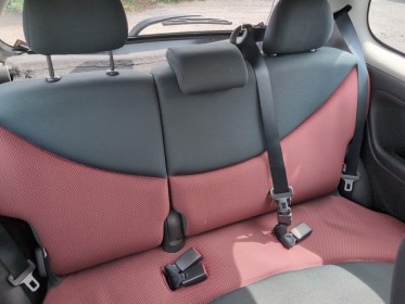 Toyota yaris 65 vvt-i - moteur a chaine - garantie 12 mois occasion simplicicar brest simplicicar simplicibike france
